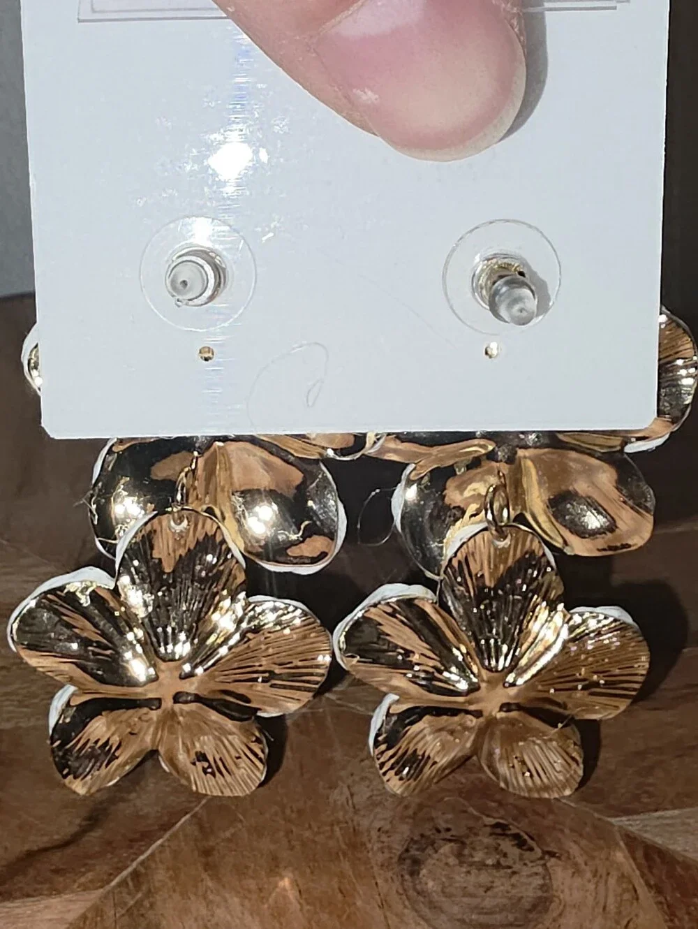 White Floral Drop Rafia Earrings With Gold-Tone Metal Accents, NWT